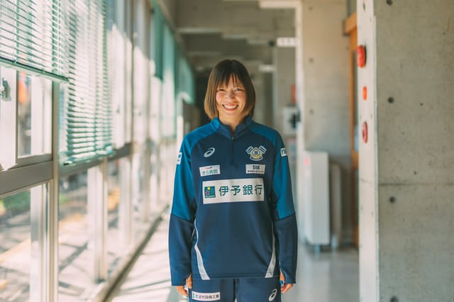 FC今治 選手・コーチ実着用トレーニングウェア上下３点セット  M FC今治 選手・コーチ実着用トレーニングウェア上下3点セット M 選手と